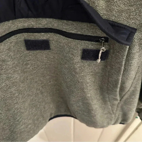 Eddie Bauer Gray Pullover with Navy Accents - Picture 4 of 4